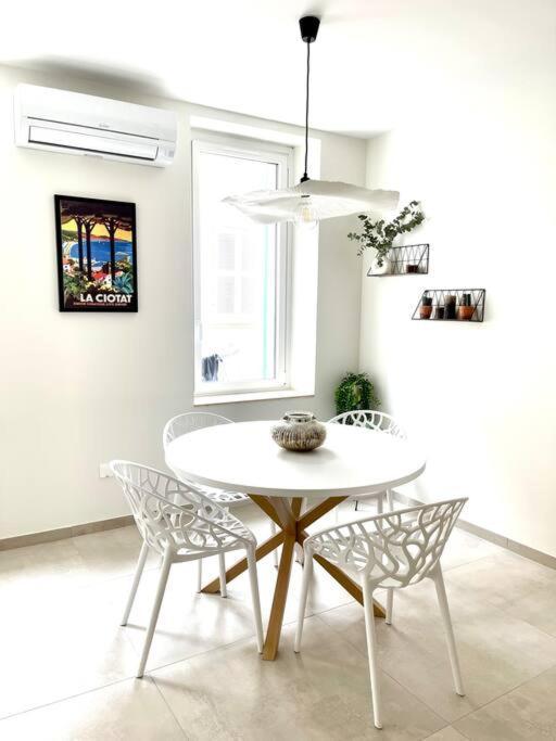 Appartement Moderne + Parking A 50M De La Mer La Ciotat Bagian luar foto