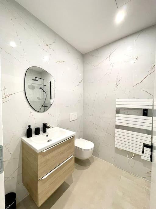 Appartement Moderne + Parking A 50M De La Mer La Ciotat Bagian luar foto